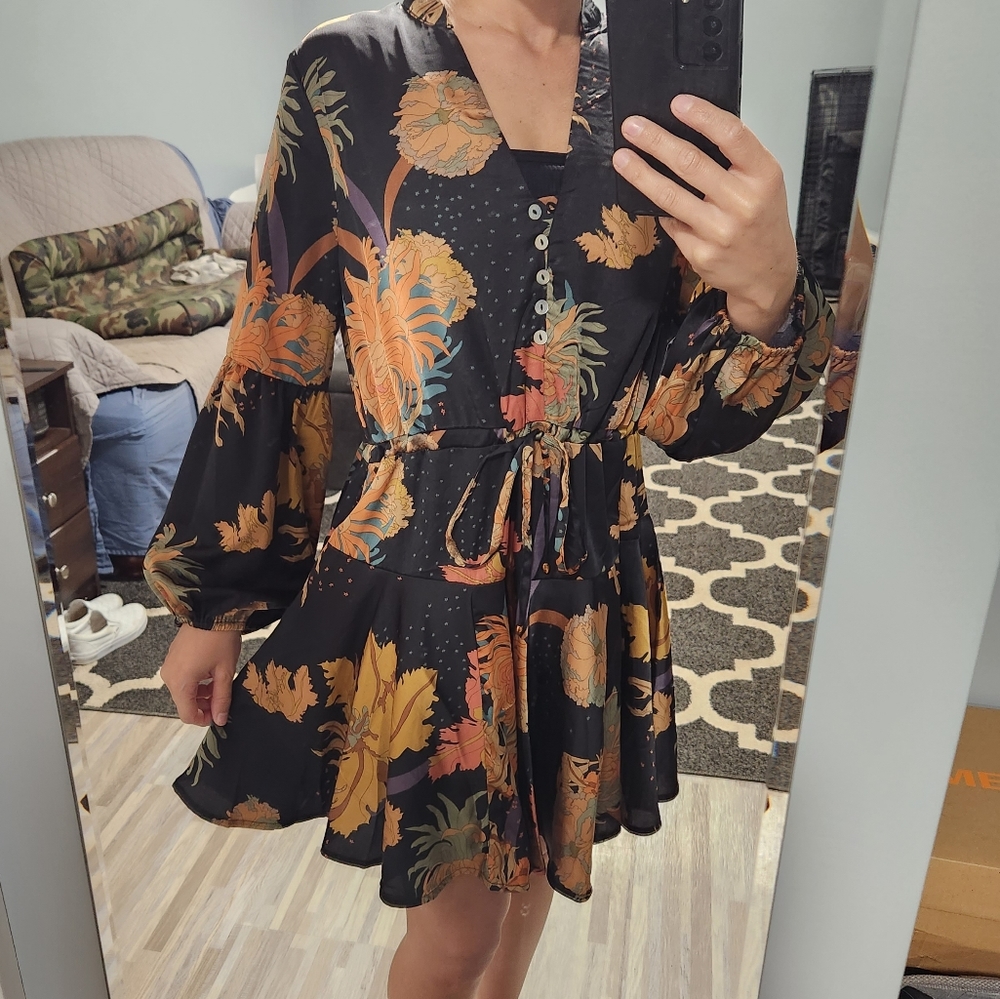 Boutique Black/Multicolor Silky Dress